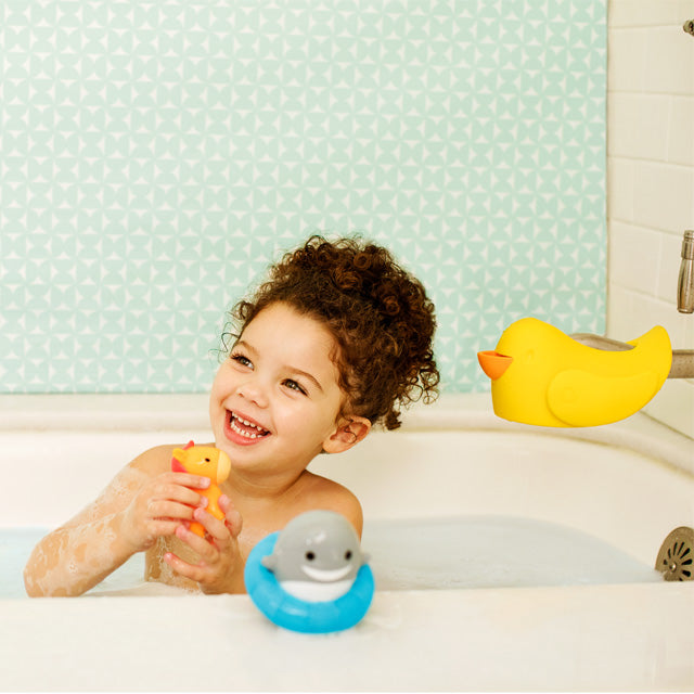 Sea Spinner™ Wind-Up Shark Bath Toy