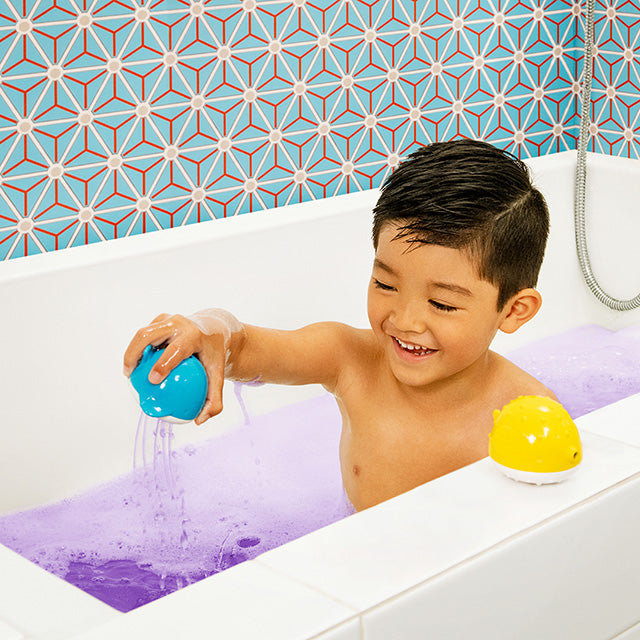 Color Buddies™ Moisturizing Bath Bomb & Dispenser Toy Set