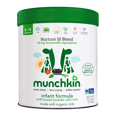 A 25.8 oz 730g container of Munchkin US UAT Infant Formula Organic, milk-based with iron and organic ingredients, green lid, cow graphic, for ages 0-12 months.
